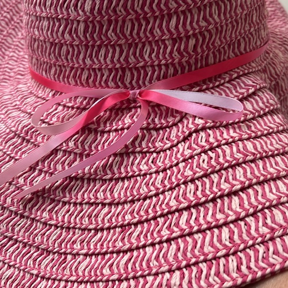 Disney Parks Pretty Pink Floppy Sun Hat Size Adult - Picture 4 of 4